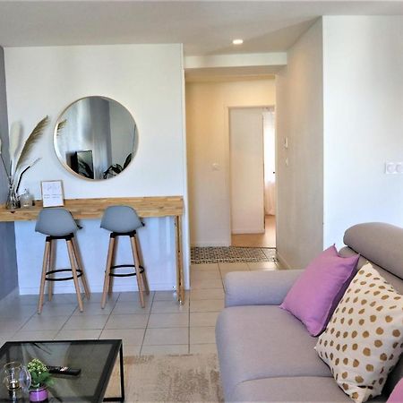 5 Mn Zenith Grande Halle Auvergne,Pied De Gergovie,Garage,Netflix Romagnat Exterior photo