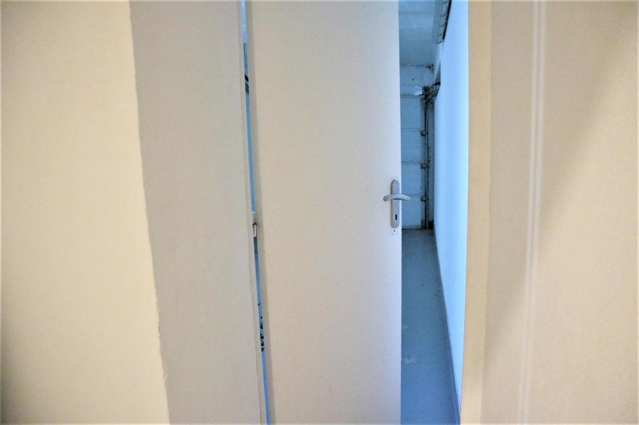 5 Mn Zenith Grande Halle Auvergne,Pied De Gergovie,Garage,Netflix Romagnat Exterior photo